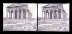 Temple de Neptune de Rome (Italie).