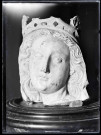 Statue de la Vierge à l'enfant de Lisors (Eure), tête de l'enfant Jésus.
