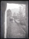 Promenade en haut des remparts de Fougères (Ille-et-Vilaine).