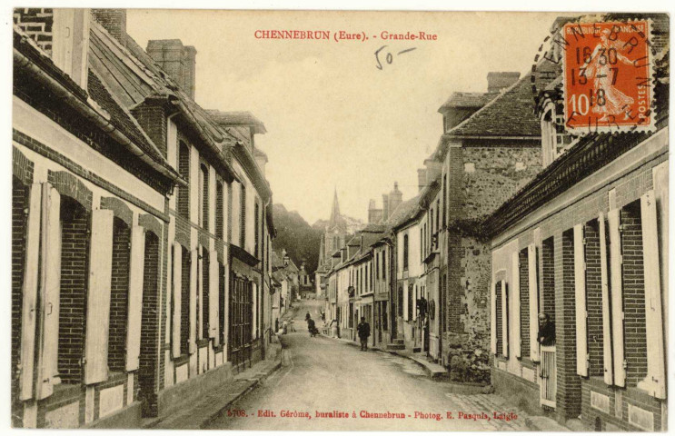 Chennebrun. Grande Rue.