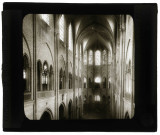 Collégiale Notre-Dame de Mantes-la-Jolie (), nef et chœur.
