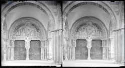 Portail central du narthex représentant la Pentecôte de l'église la Madeleine de Vézelay (Yonne).