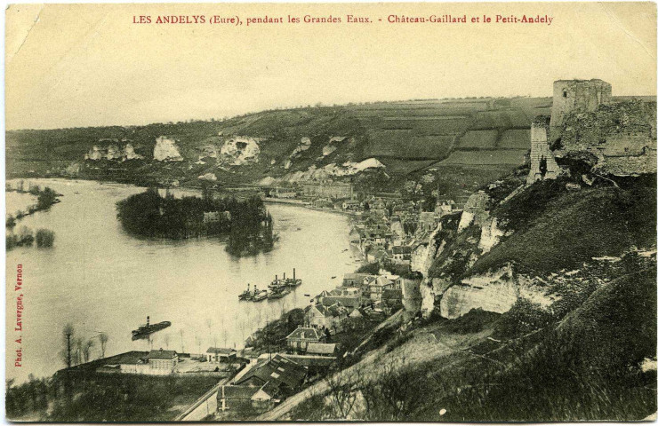 Andelys (Les). Pendant les grandes eaux - Château Gaillard et le Petit Andely.