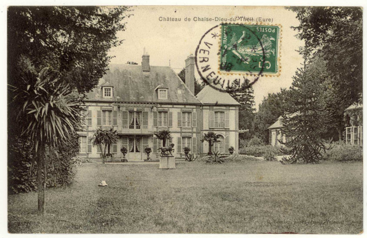 Chaise-Dieu-du-Theil. Château de Chaise-Dieu-du-Theil.