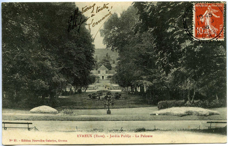 Evreux-Ville. Jardin Public - La Pelouse.