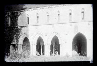 Ruines de l'abbaye de Fontaine-Guérard (Radepont, Eure).