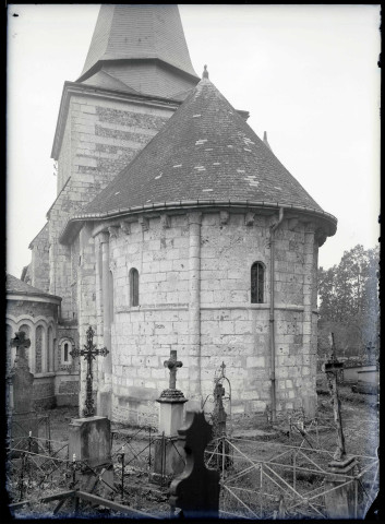 Église de campagne, abside.