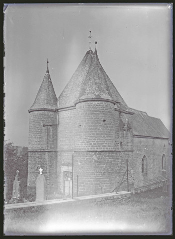 Église fortifiée de Saron-sur-Aube (Marne).