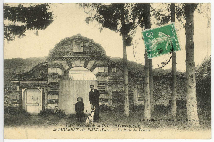 Saint-Philbert-sur-Risle. La Porte du Prieuré.