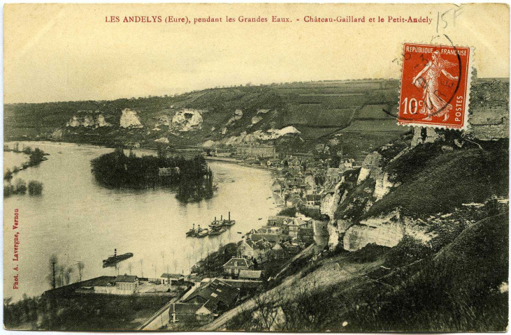 Andelys (Les). Pendant les grandes eaux - Château Gaillard et le Petit Andely.