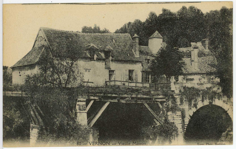 Vernon-Ville. Vieille Maison.