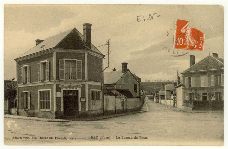 Ezy-sur-Eure. Le Bureau de Poste.