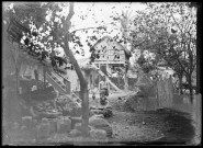 Cour d'une habitation rurale à Antioche (Turquie).