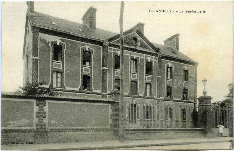 Andelys (Les). La Gendarmerie.