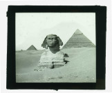 Sphinx et pyramides de Gizeh (Égypte).