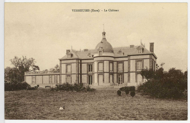 Verneusses. Le Château.
