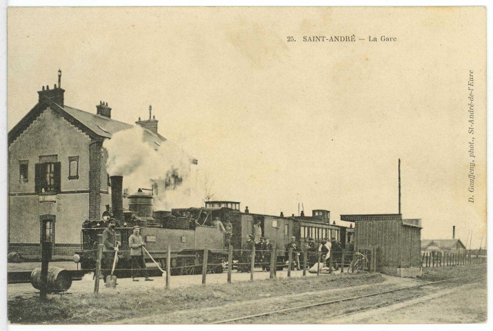 Saint-André-de-l'Eure. La Gare.