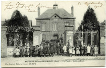 Amfreville-sous-les-Monts. Le Plessis. - Mairie et Ecole.