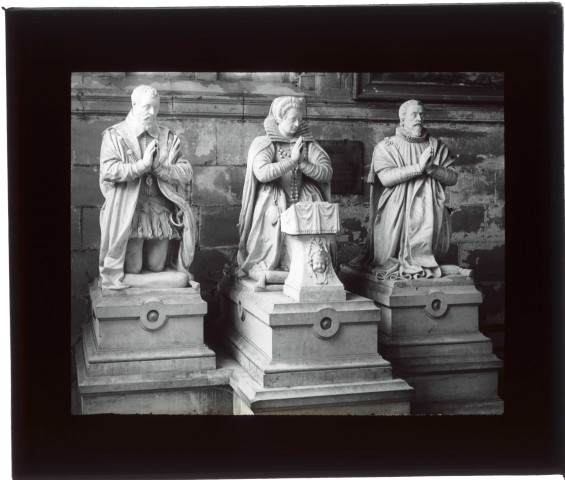 Statues funéraires des Villeroy de l'église de Magny-en-Vexin (Val-d'Oise).