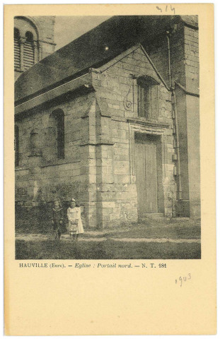Hauville. Eglise : Portail nord.