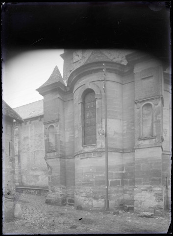 Chevet de l'église de Dangu (Eure).