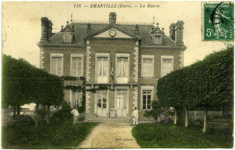 Emanville. La Mairie.