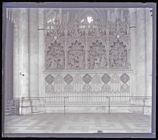 Clôture du choeur représentant l'histoire de Saint-Jean-Baptiste de la cathédrale Notre-Dame d'Amiens (Somme).