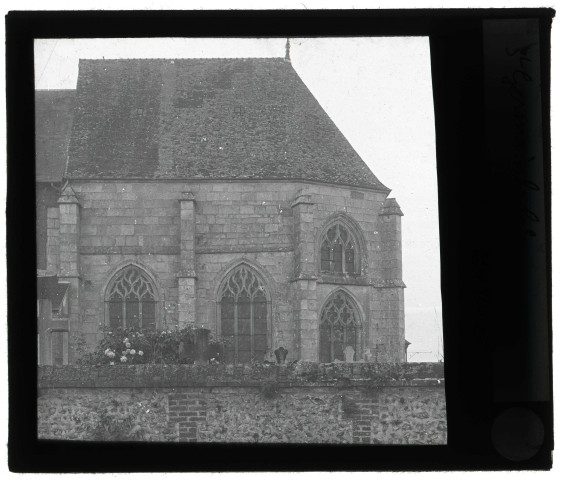 Église de Saint-Germain-la-Campagne (Eure), chevet.