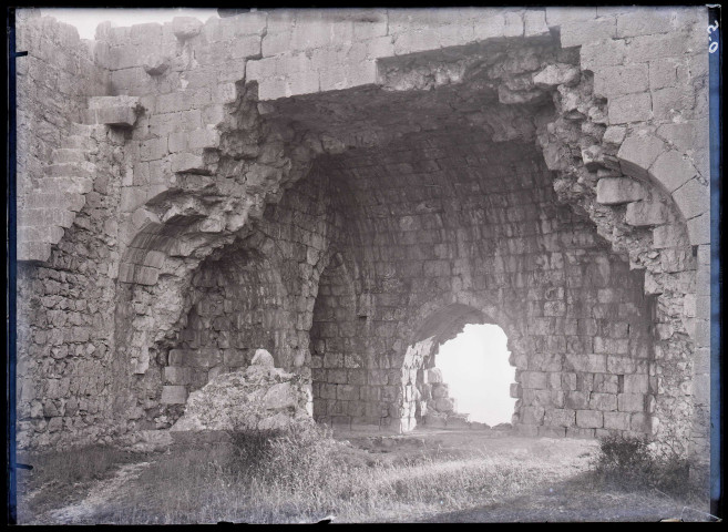 Maçonnerie d'une tour à Anavarza (Turquie) (notice PA).