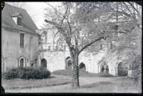 Ruines et vestiges de l'ancienne abbaye de Mortemer de Lisors (Eure).