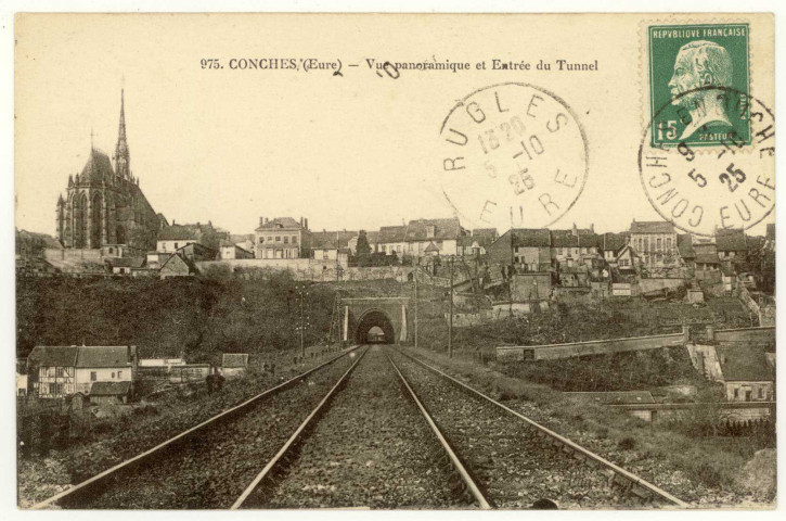 Conches-en-Ouche. Vue panoramique et Entrée du Tunnel.