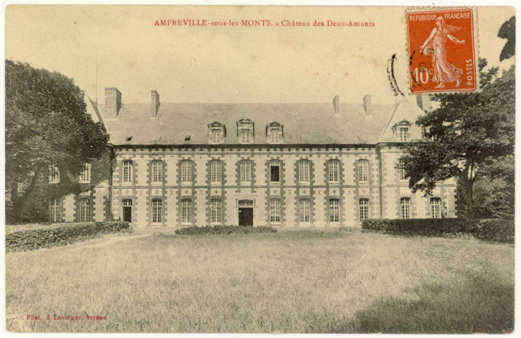 Amfreville-sous-les-Monts. Le Château des Deux-Amants.