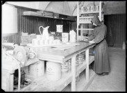 Atelier de fabrication des encaustiques de l'abbaye Notre-Dame de Fontenelle de Saint-Wandrille-Rançon (Seine-Maritime).