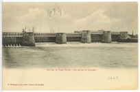 Poses. Le Barrage de Poses - 280 mètres de longueur.