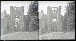 Ruines de l'abbaye de d'Hambye à Percy (Manche).