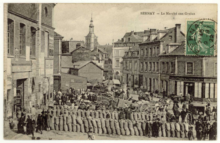 Bernay. Le Marché aux Grains.