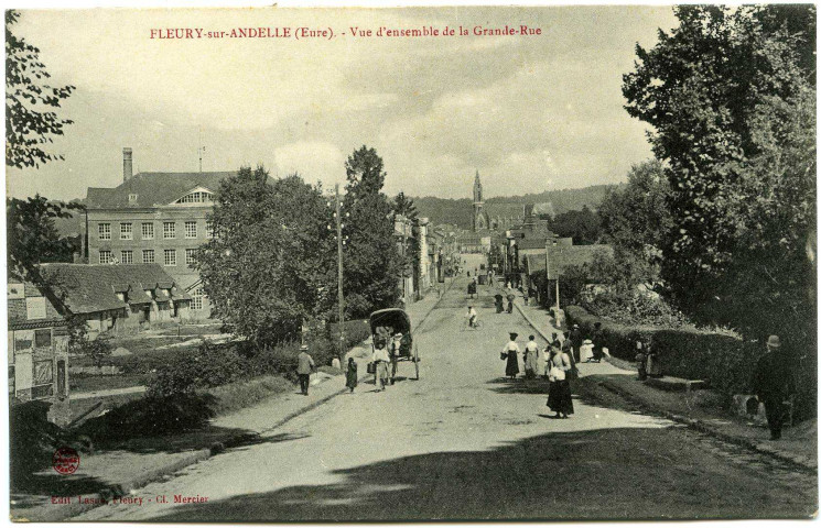 Fleury-sur-Andelle. Vue d'ensemble de la Grande-Rue.