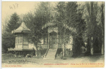 Pressagny-l'Orgueilleux. Chalet dans le Parc de la Madeleine.