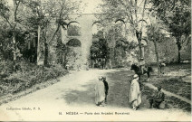 MÉDÉA - Porte des Arcades Romaines
