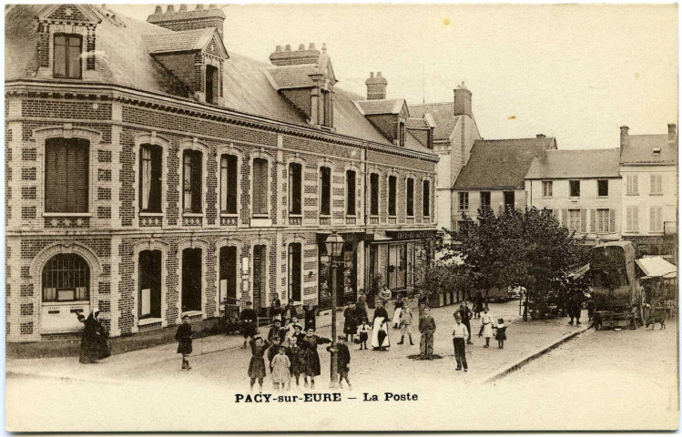 Pacy-sur-Eure. La Poste.