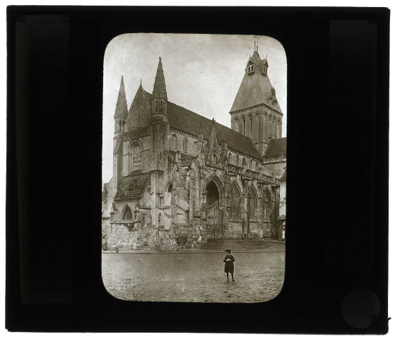 Église Saint-Gervais de Falaise (Calvados), côté sud-ouest.