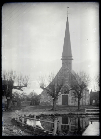Vue générale de l'église du Gaillardbois (Eure).