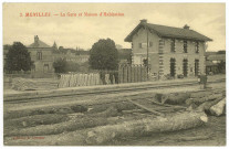Ménilles. La Gare et Maison d'habitation.