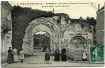 Ivry-la-Bataille. Portail de l'ancienne Abbaye fondée en 1701 par Roger, Comte d'Ivry.