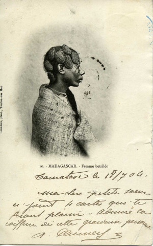 MADAGASCAR. - Femme betsiléo