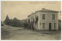 Saint-Mards-de-Fresne. Le Passage à Niveau.