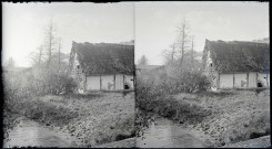 Abreuvoir et grange de la campagne de Rosay-sur-Lieure (Eure).