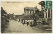 Neaufles-Saint-Martin. Grande Rue.