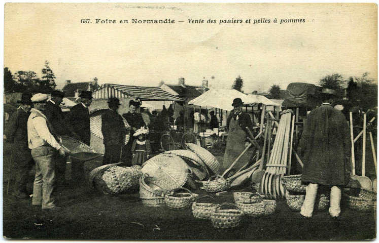 Divers. Foire en Normandie. - Vente des paniers et pelle à pommes.