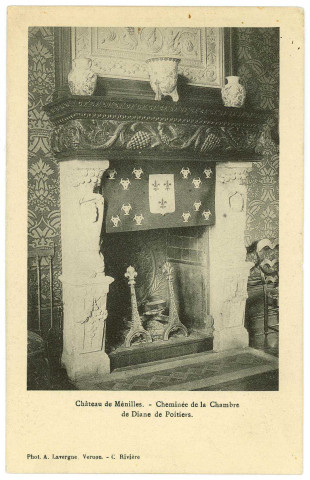 Ménilles. Château de Ménilles. - Cheminée de la Chambre de Diane de Poitiers.